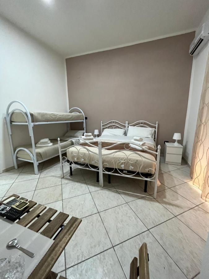 La Svolta Rooms Napoli Eksteriør bilde